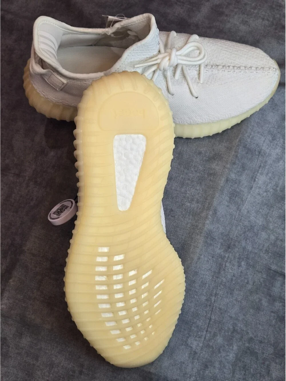 adidas Yeezy Boost 350 V2 - Cream White (CP9366) Men's 10.5 BRAND NEW IN BOX